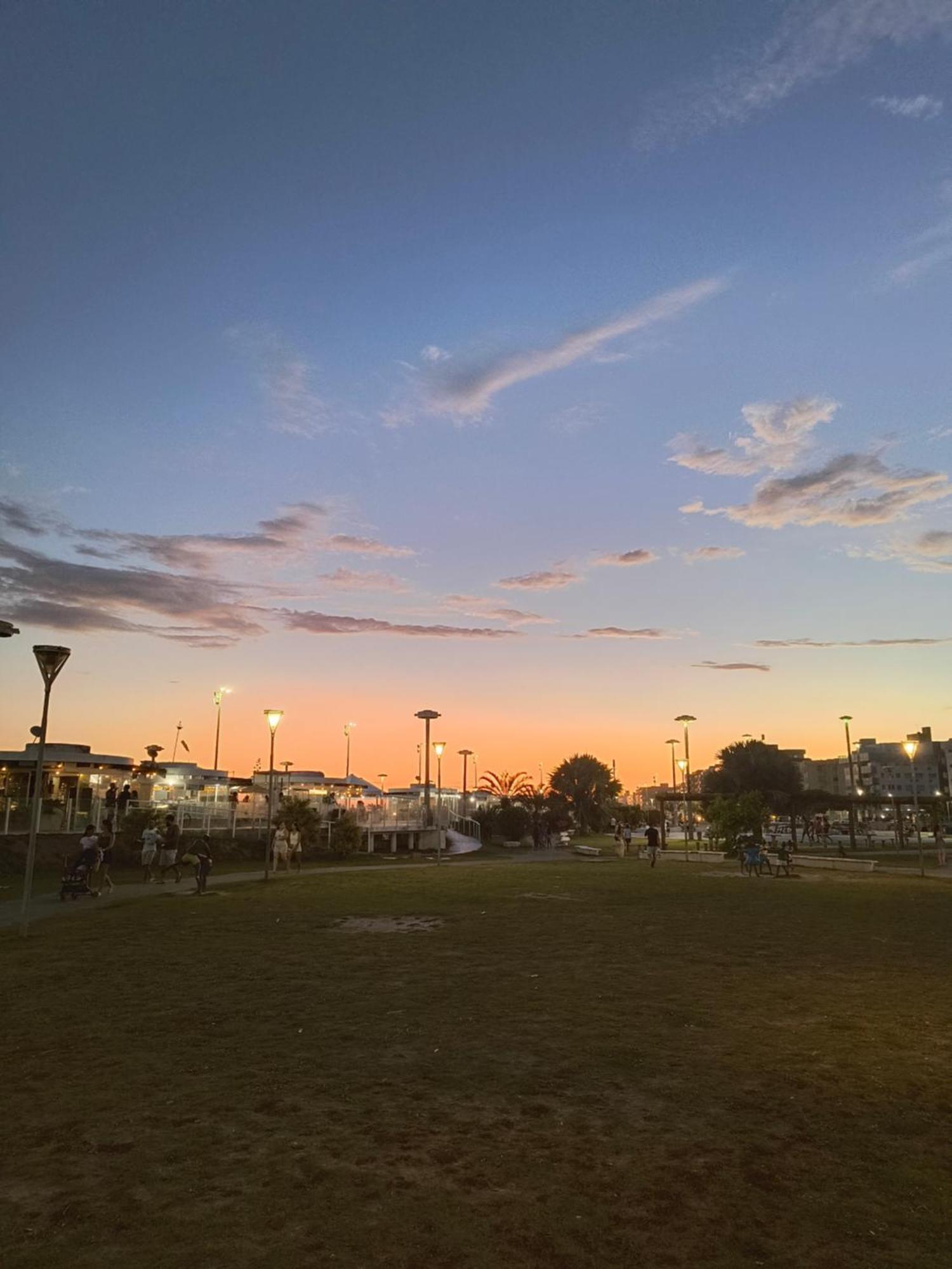 Apartamento Com Vista Para Praia Do Forte Em Cabo Frioアパートメント エクステリア 写真
